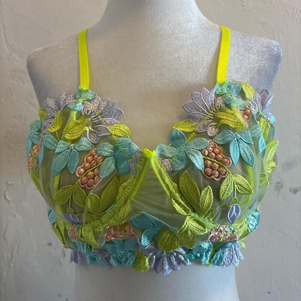 Women's multi strap embroidered Bra floral fairy garden lace size 2XL